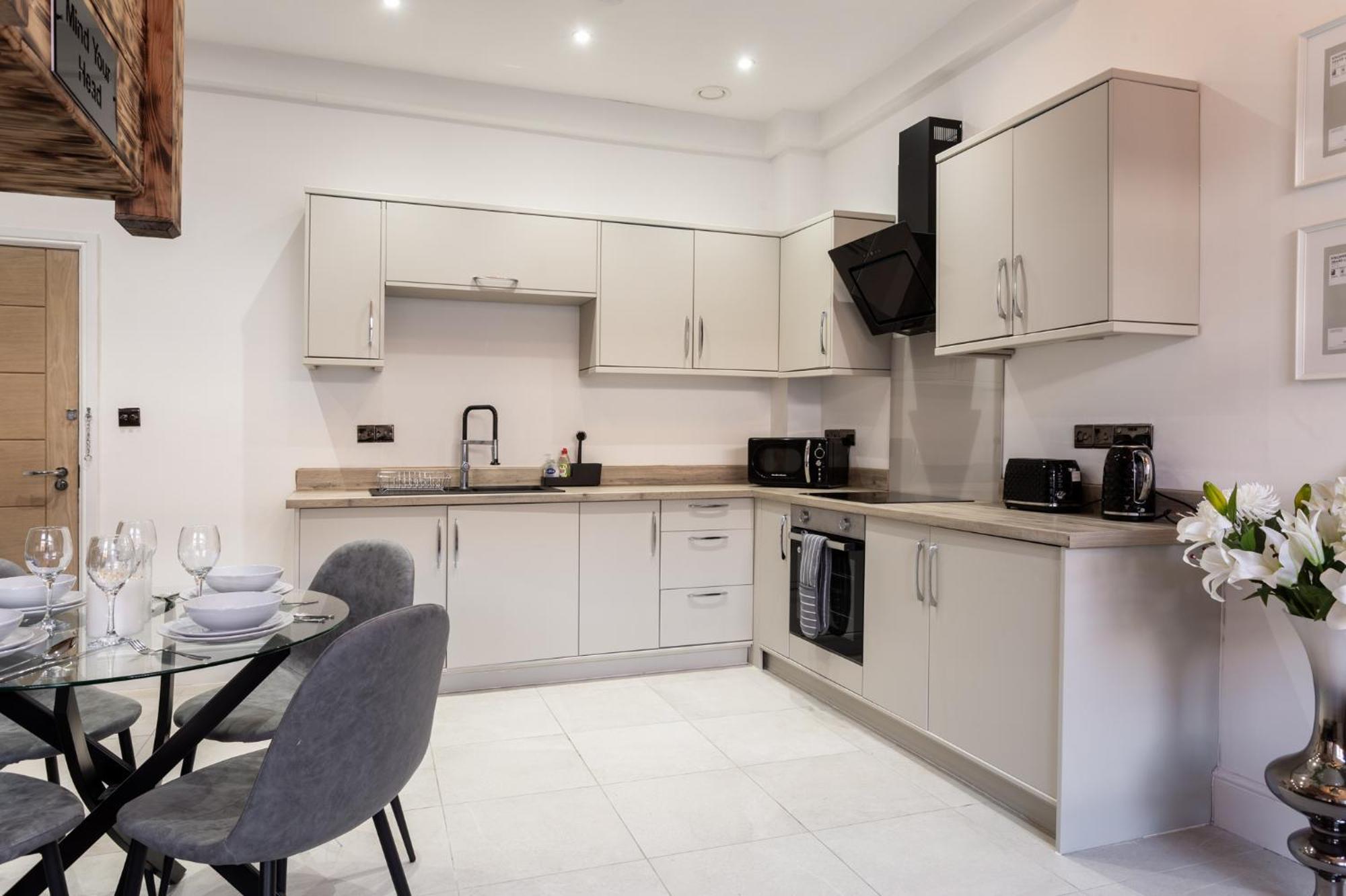 Bradford Luxury Central Apartment Екстер'єр фото